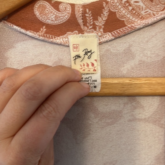 7th Ray women’s duster cardigan size M peach paisley and black and white stripes - Picture 3 of 5